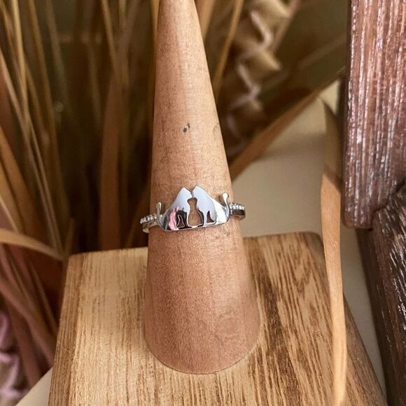 Kissing Cats Stainless Steel CZ Ring Sizes 6,7 - Picture 1 of 8